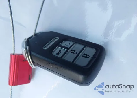 2019 Honda Accord Hybrid z USA, uszkodzony, nr VIN 1HGCV3F13KA013579